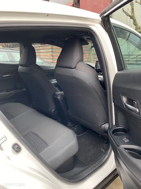 Toyota C-HR 1.8 HSD 122 CP 4x2 CVT C-lassy - 9