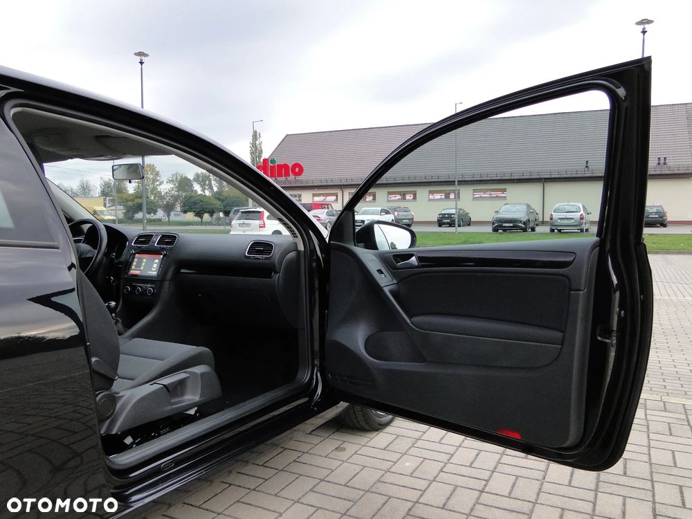 Volkswagen Golf - 16