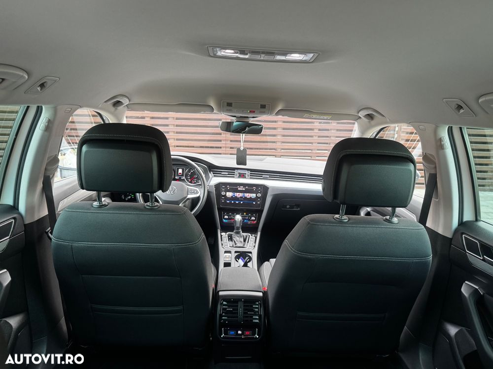Volkswagen Passat 2.0 TDI DSG Comfortline - 12
