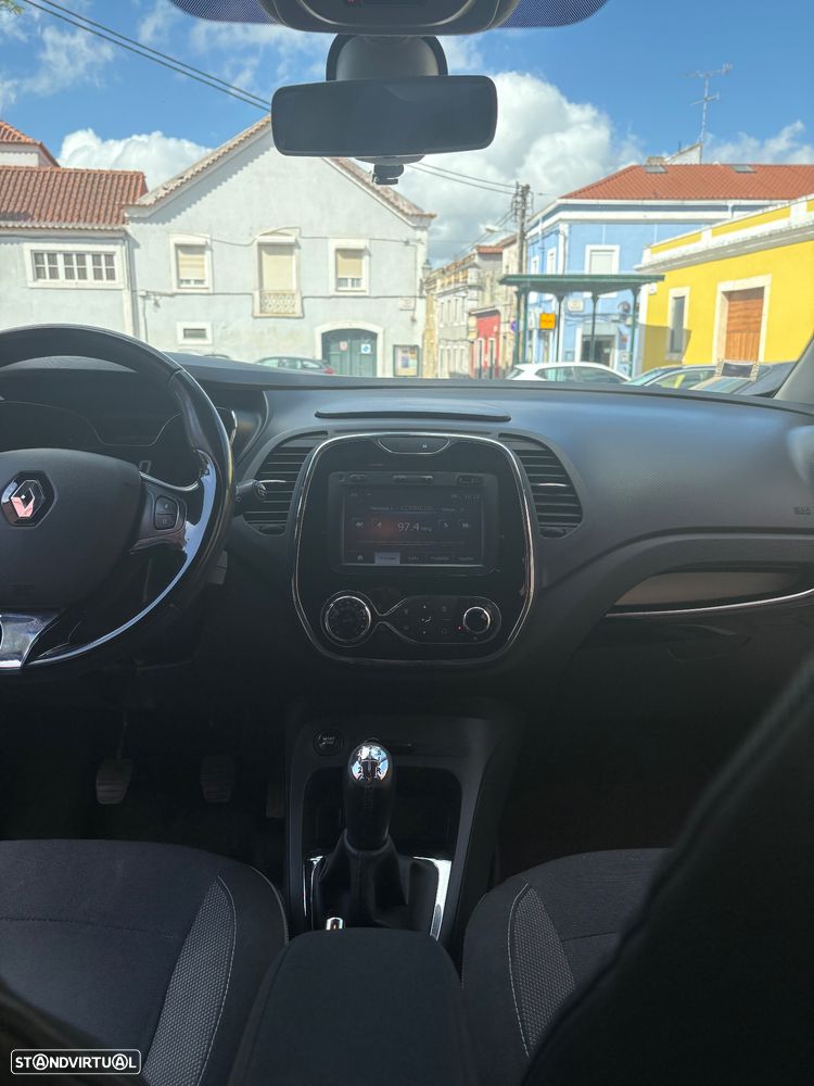 Renault Captur 1.5 dCi Exclusive - 24