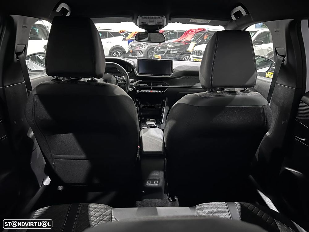 Peugeot 2008 1.2 PureTech Allure Pack EAT8 - 4