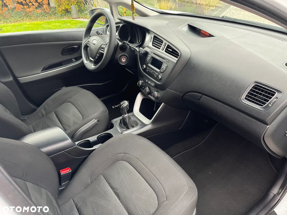 Kia Ceed 1.4 CRDi 90 Vision - 9