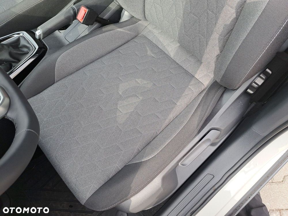 Volkswagen T-Cross - 12