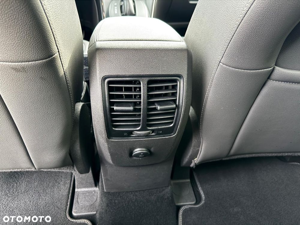 Ford Kuga - 29
