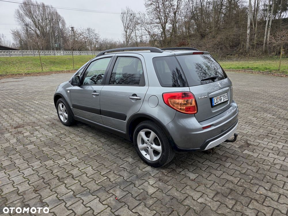 Suzuki SX4 1.6 VVT 4x2 Comfort - 10