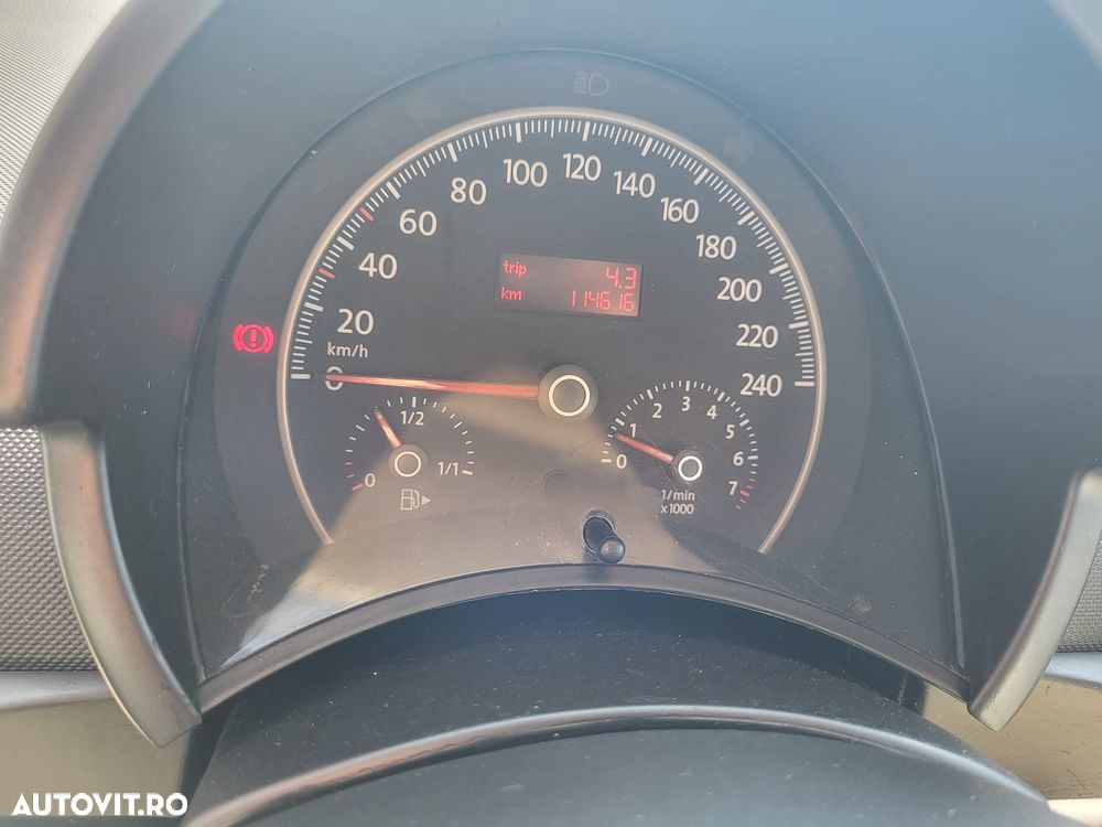 Volkswagen New Beetle - 14