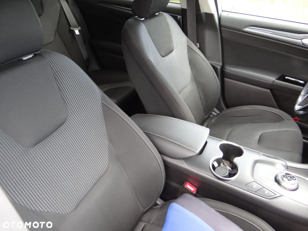 Ford Mondeo Turnier 2.0 EcoBlue Titanium - 16