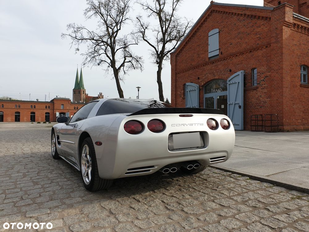Chevrolet Corvette Convertible 5.7 - 10
