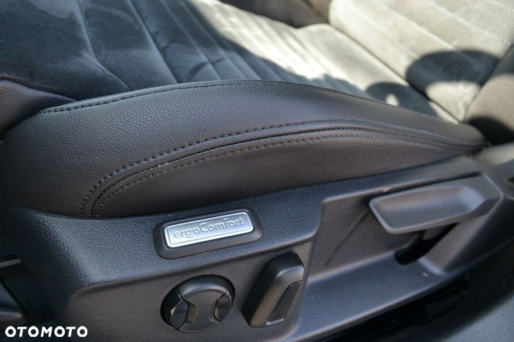 Volkswagen Passat - 15
