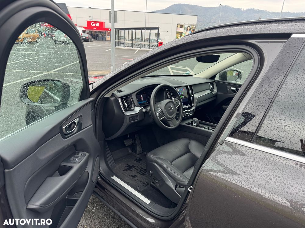 Volvo XC 60 B4 MHEV AT FWD Core - 27