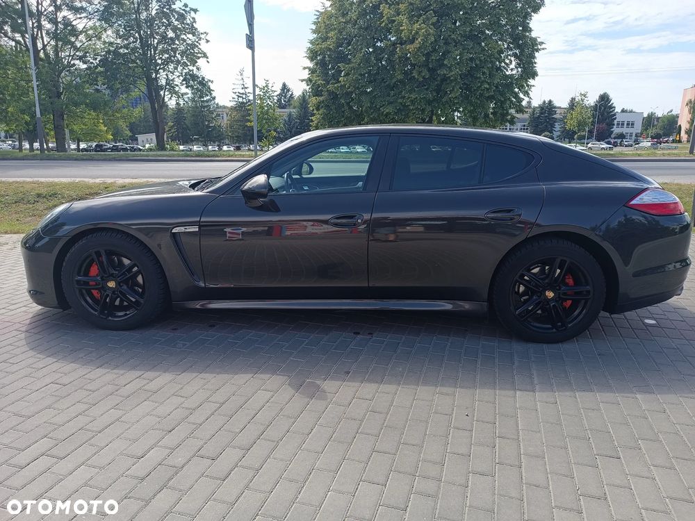 Porsche Panamera 4 - 11