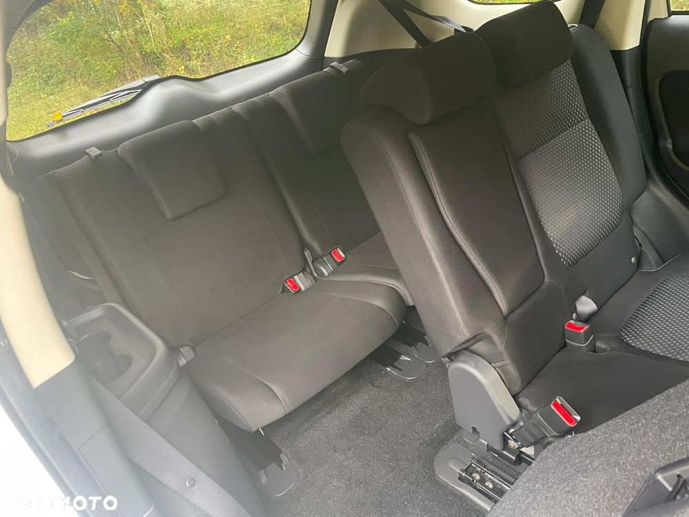 Mitsubishi Outlander 2.2 DI-D 4WD Automatik Edition 100+ - 19