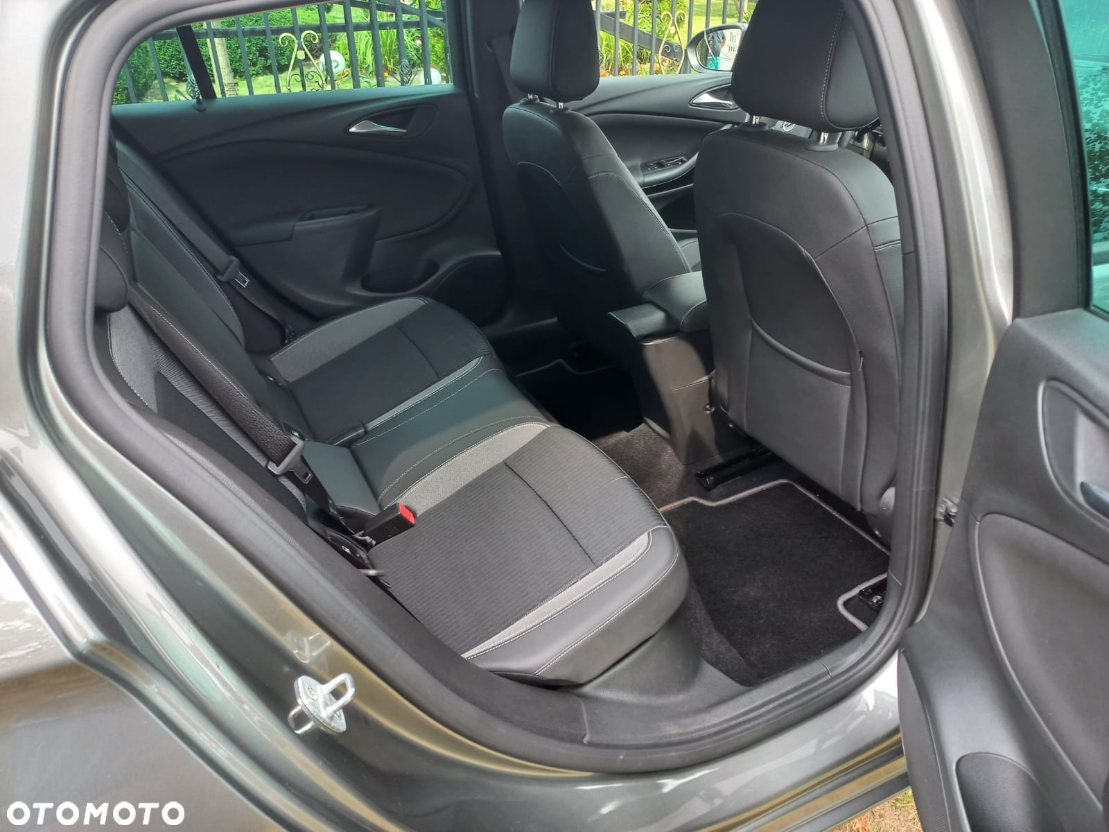 Opel Astra 1.4 Turbo Start/Stop Sports Tourer St Business Elegance - 10