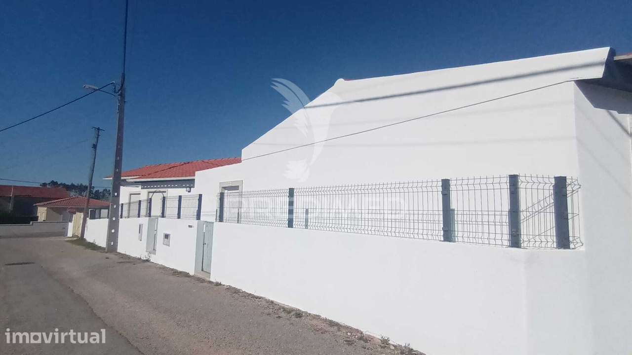 Moradia remodelada no coração da Chainça - Grande imagem: 3/14