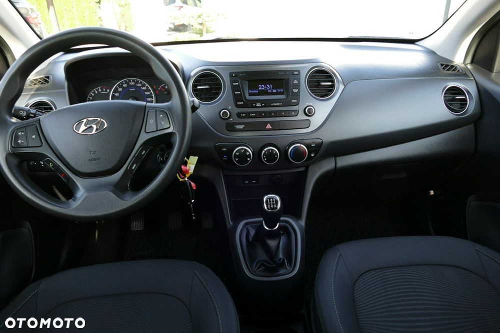 Hyundai i10 - 24