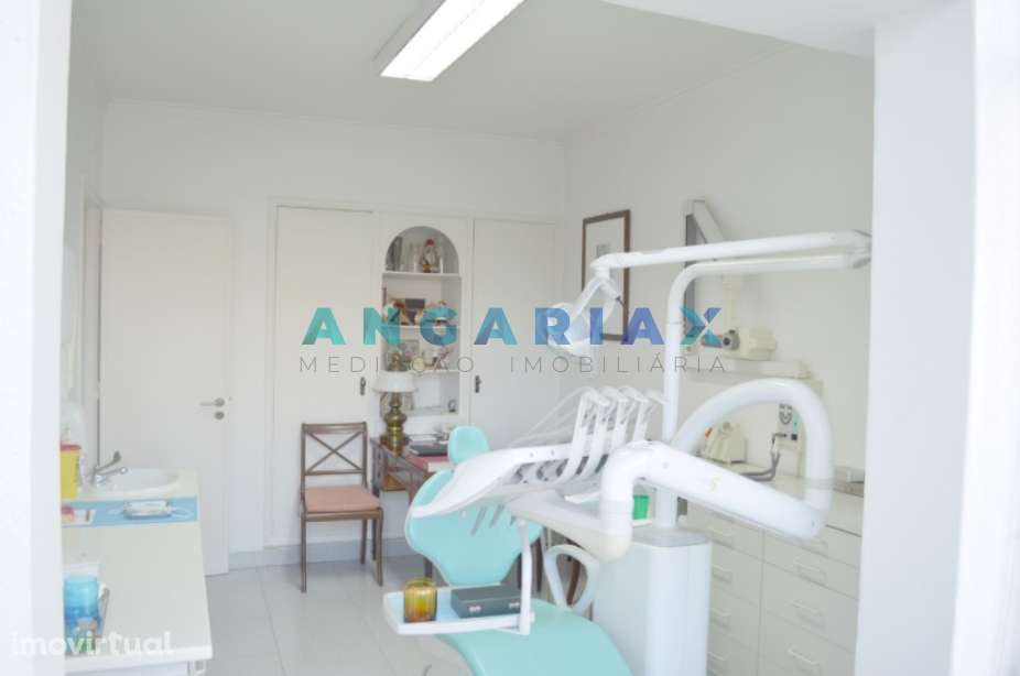 ANG151 - Clínica Medicina Dentária para Venda em Sacavém - Grande imagem: 2/21