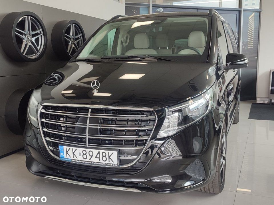 Mercedes-Benz Klasa V - 2