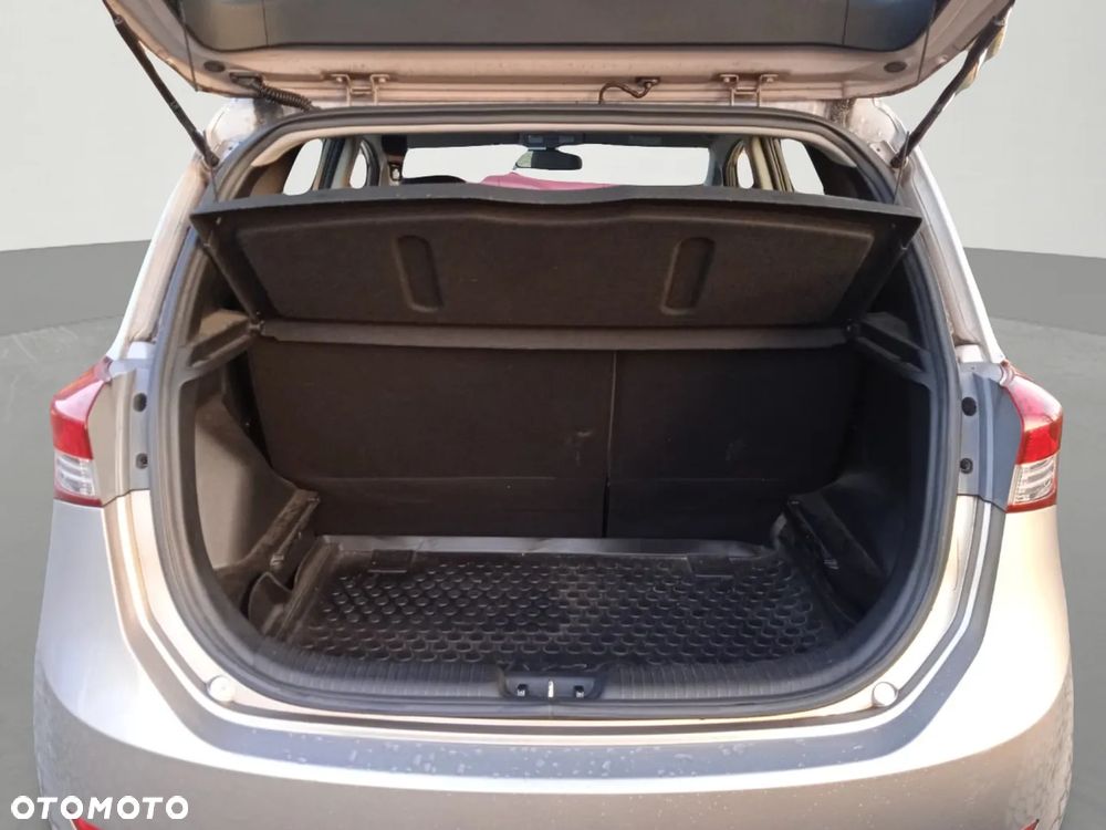 Hyundai ix20 1.6 BlueDrive Classic + - 31