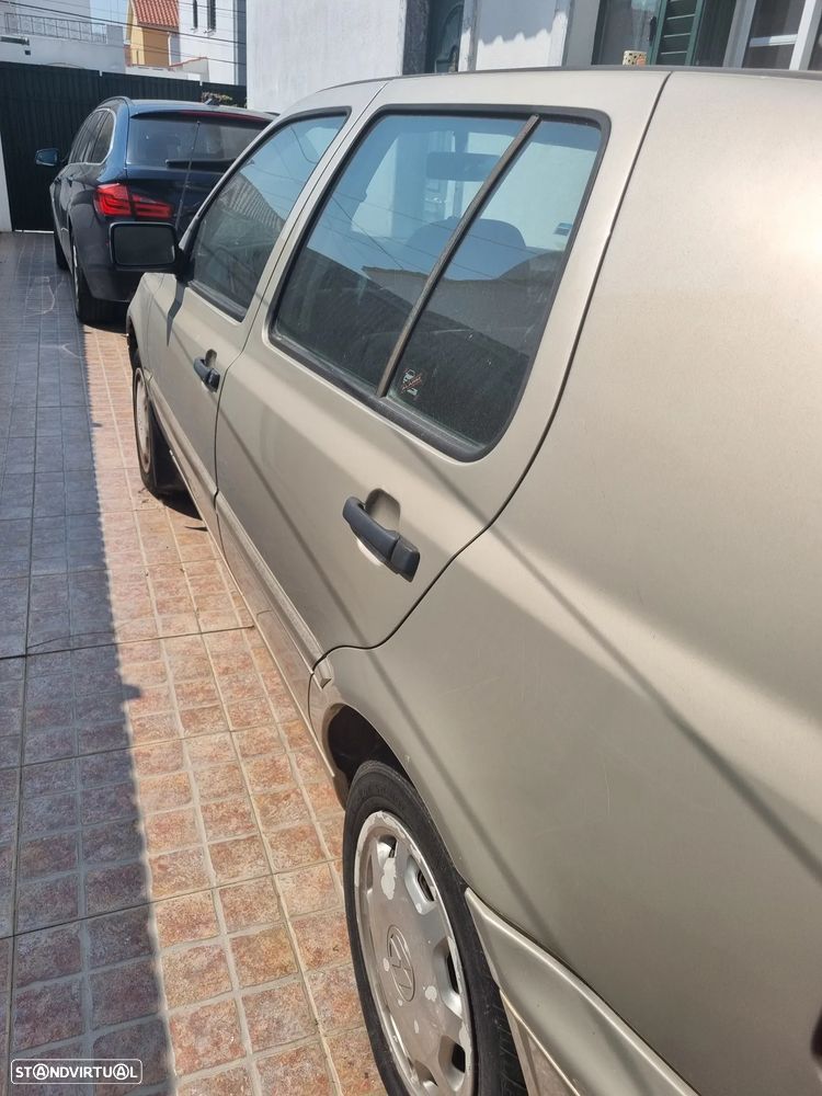 VW Golf 1.9 D CL - 3