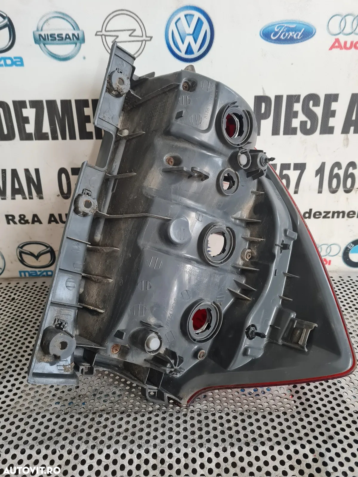 Lampa Stop Tripla Drepta Kia Ceed Break Combi An 2004-2005-2006-2007-2008-2009 - Dezmembrari Arad - 5