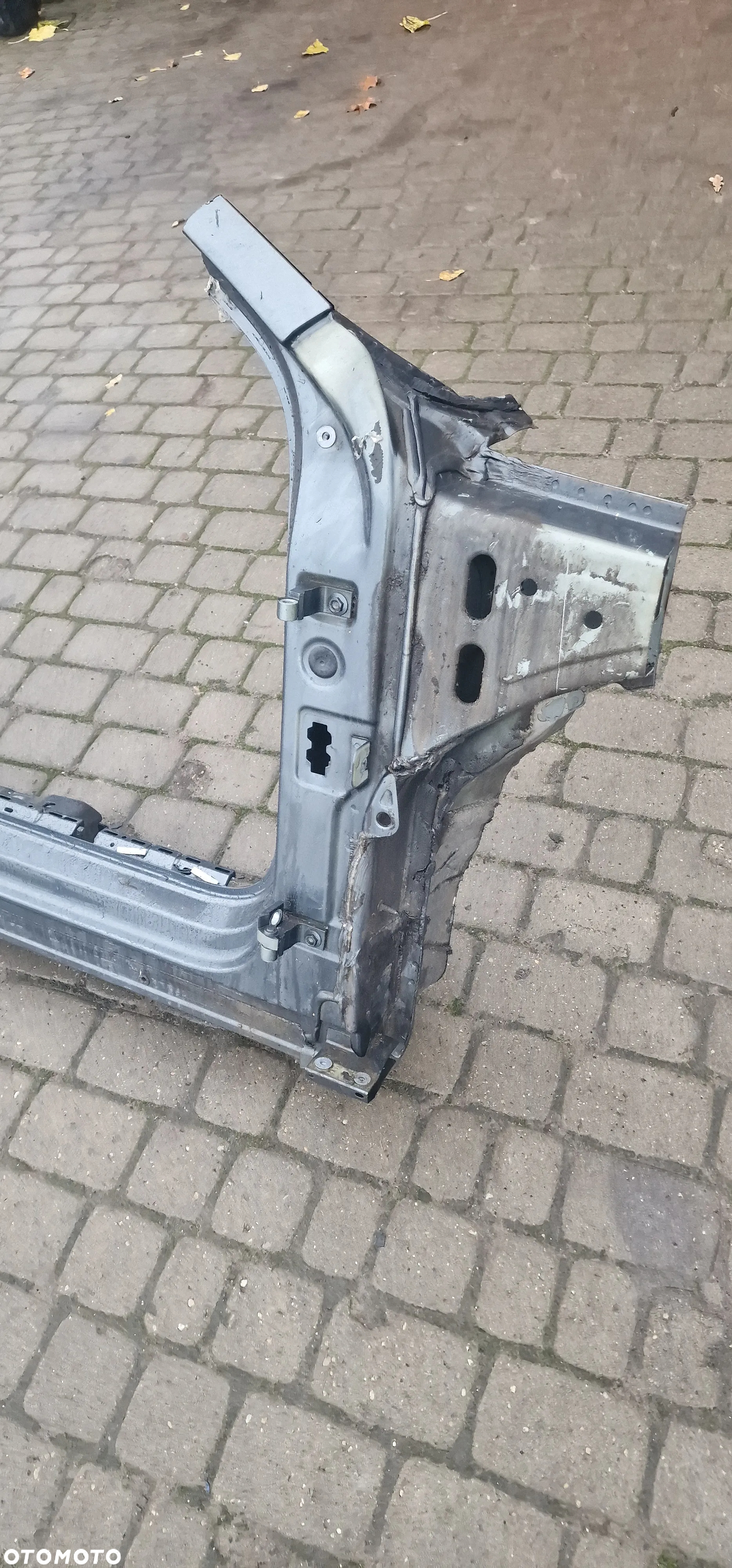 Próg PRAWY VW PASSAT B8 Kombi - 2