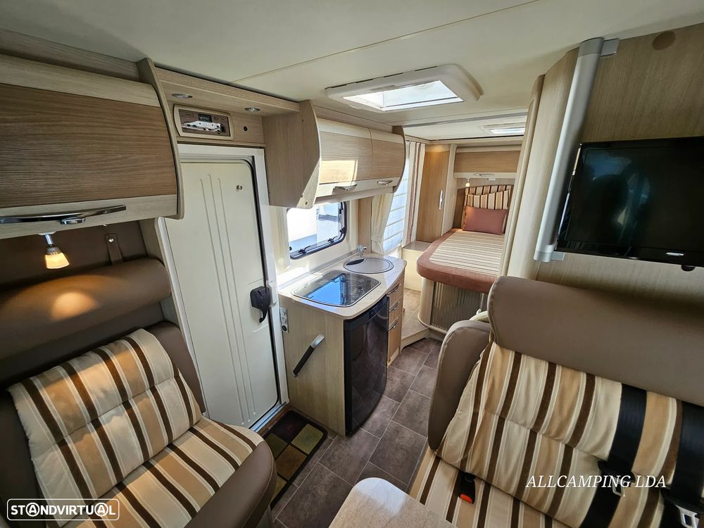 Burstner Nexxo T 687 CAMA CENTRAL - 19