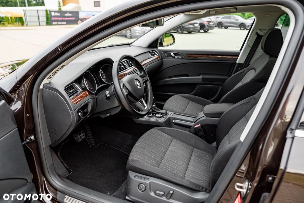 Skoda Superb 2.0 TDI Green tec 4x4 DSG Elegance - 5
