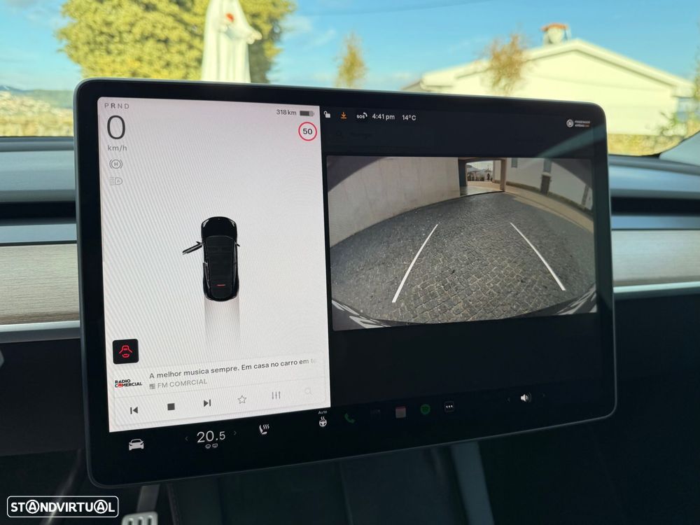 Tesla Model Y Performance Dual Motor AWD - 17