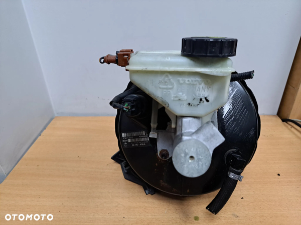 VOLVO S60 I S80 I V70 II XC70 I SERWO 30714322