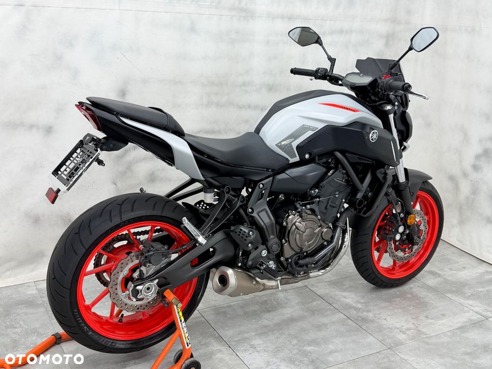 Yamaha MT - 18