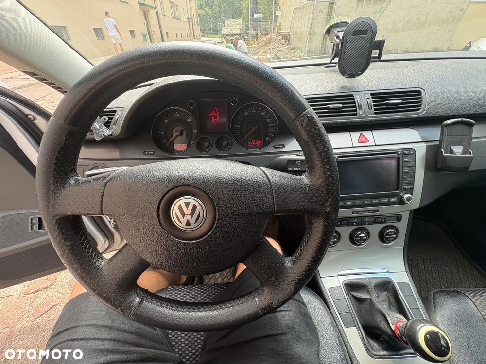 Volkswagen Passat 2.0 TDI Comfortline - 7
