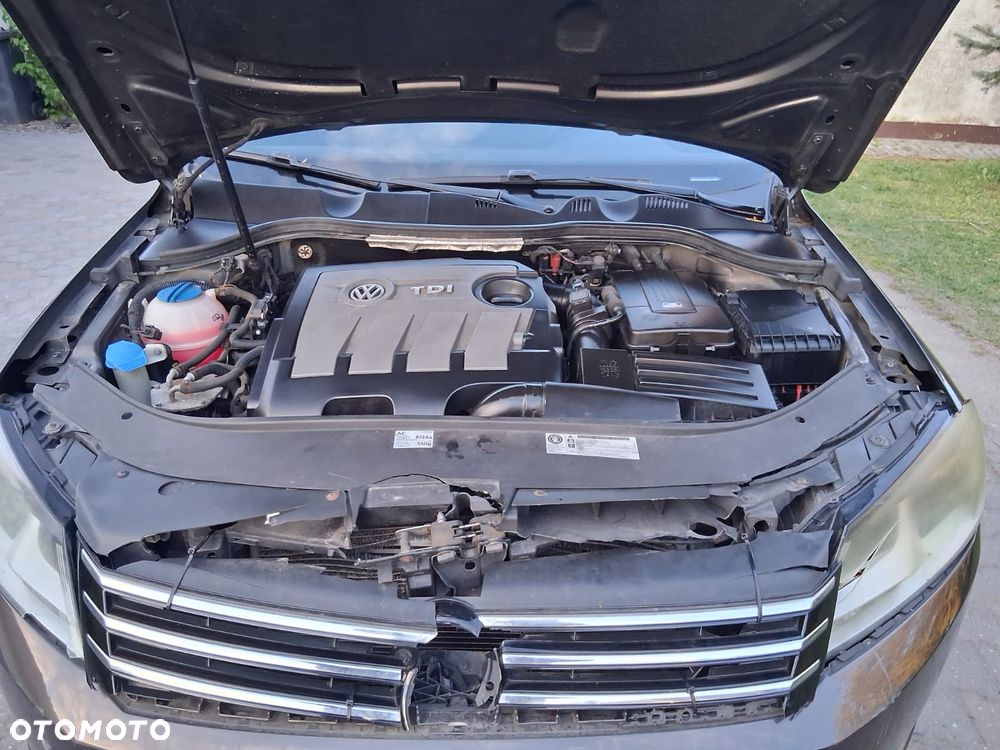Volkswagen Passat 2.0 Blue TDI SCR Comfortline - 12