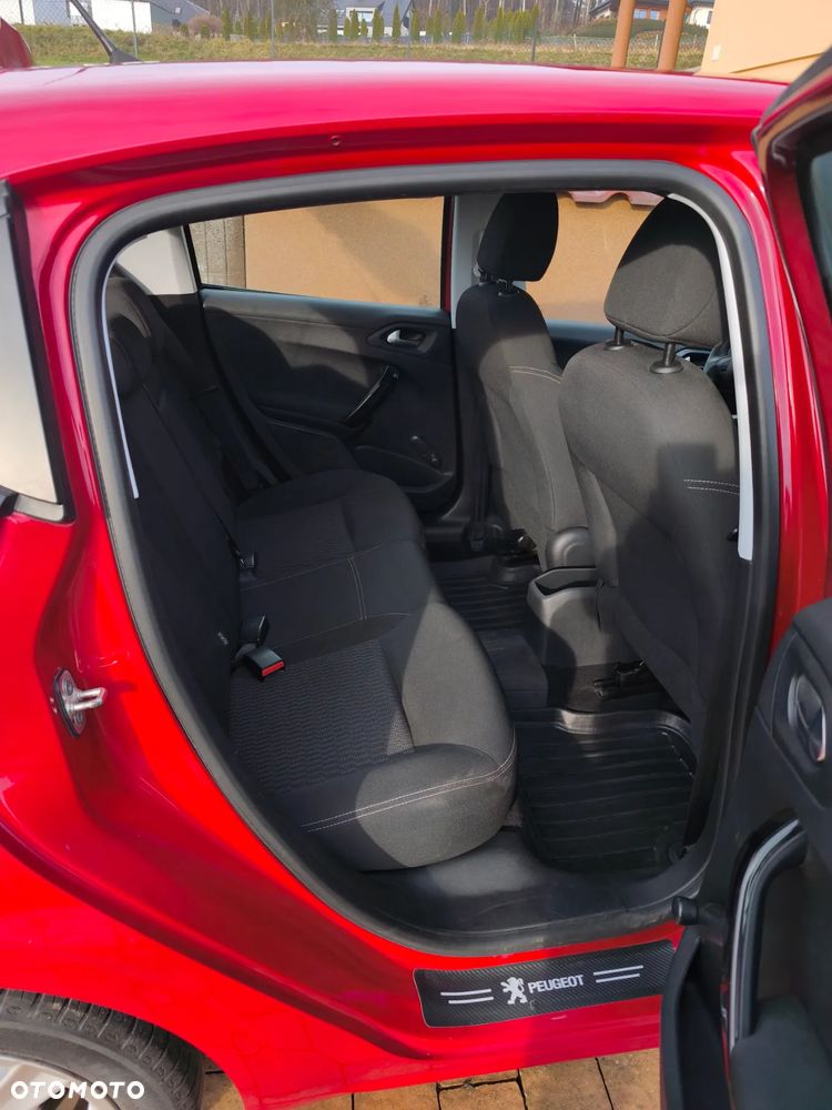 Peugeot 208 1.5 BlueHDi GT Line S&S - 6