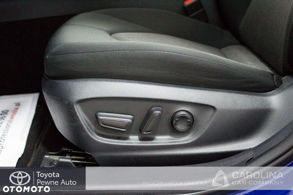 Toyota Camry - 12