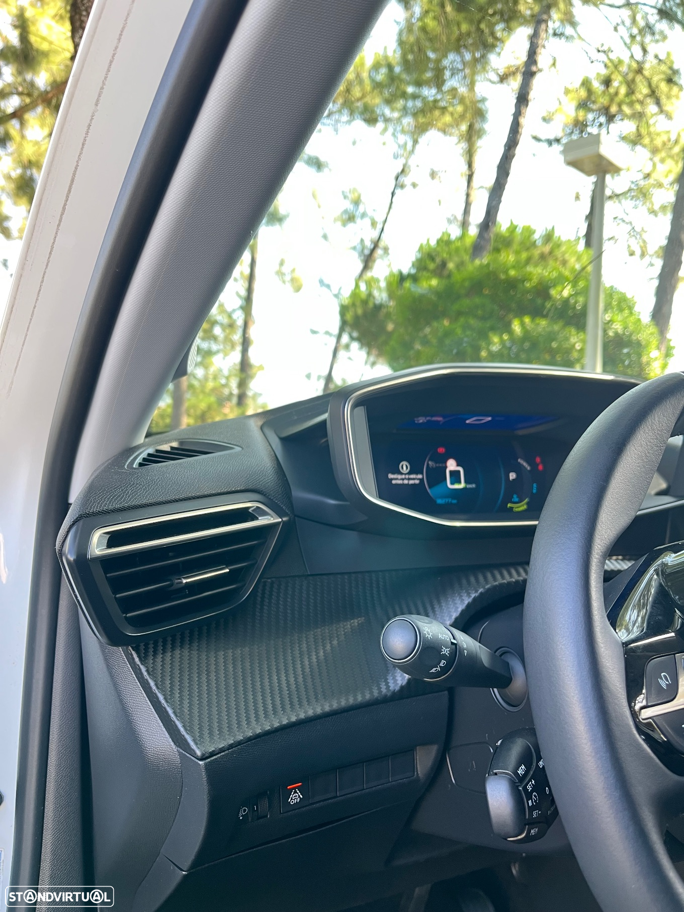 Peugeot e-2008 50 kWh Allure Pack - 16