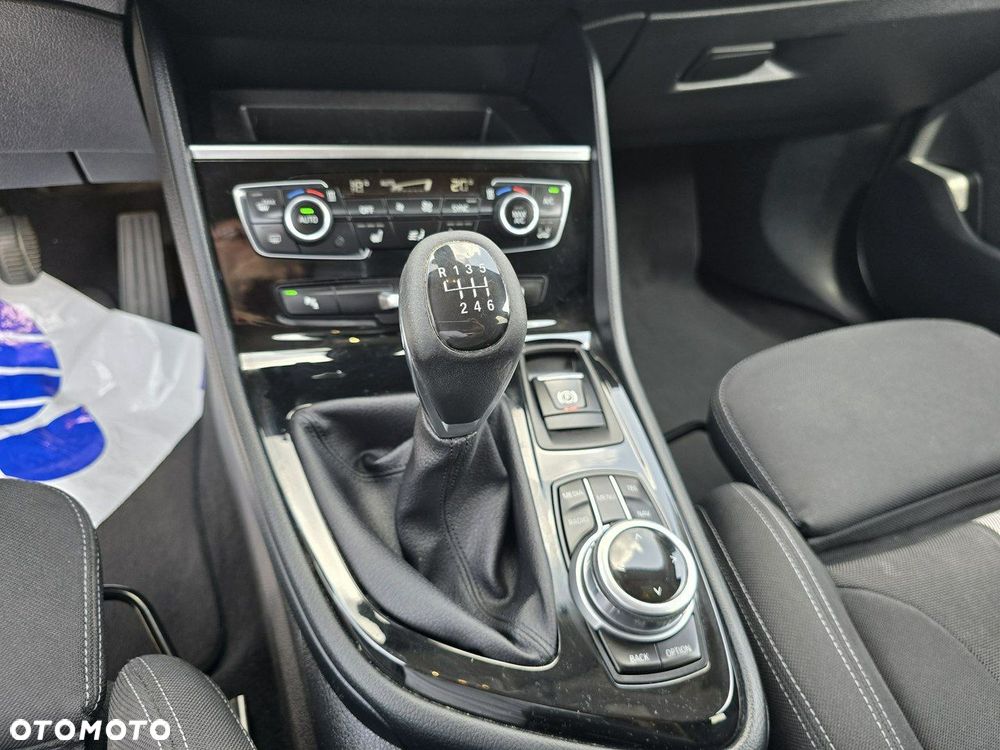 BMW Seria 2 218d Luxury Line - 27