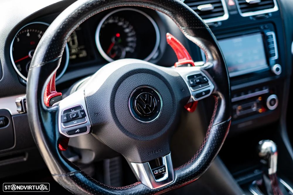 VW Golf 2.0 GTI DSG adidas - 23