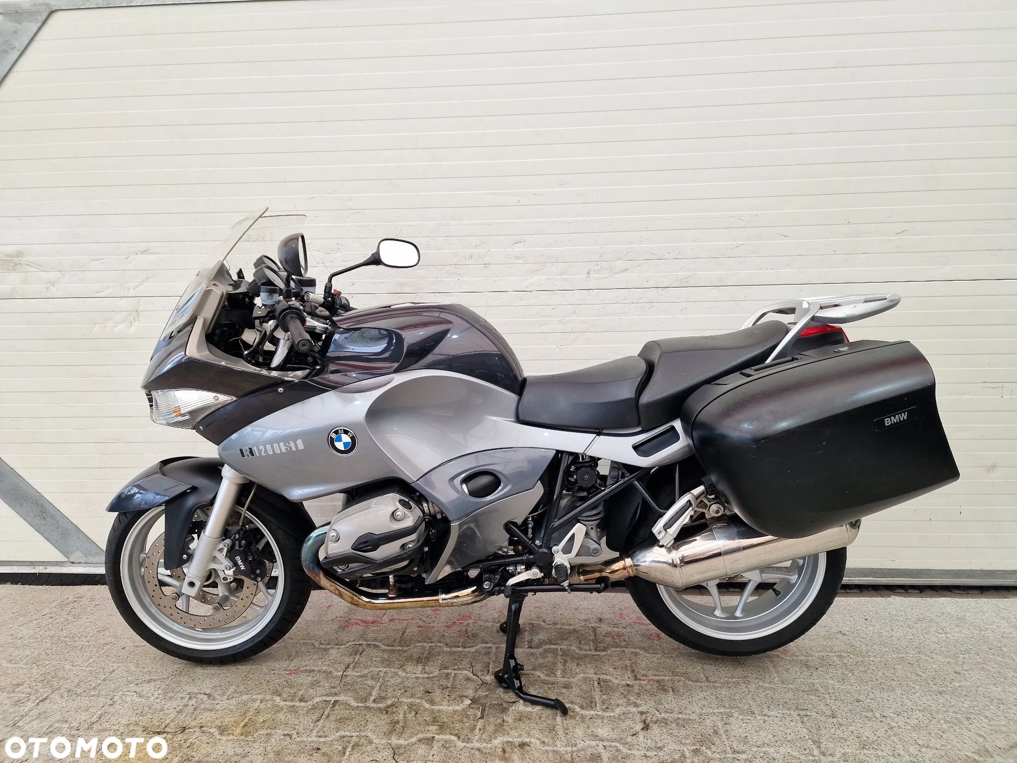BMW R - 1