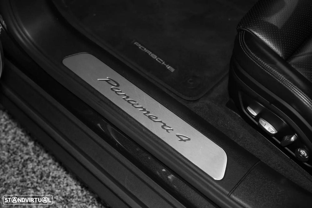 Porsche Panamera Sport Turismo 4 E-Hybrid - 57
