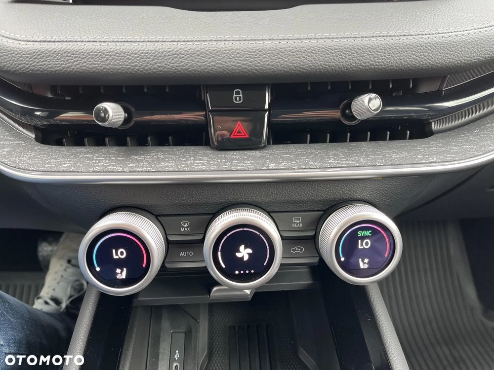 Skoda Superb 2.0 TDI SCR Selection DSG - 36
