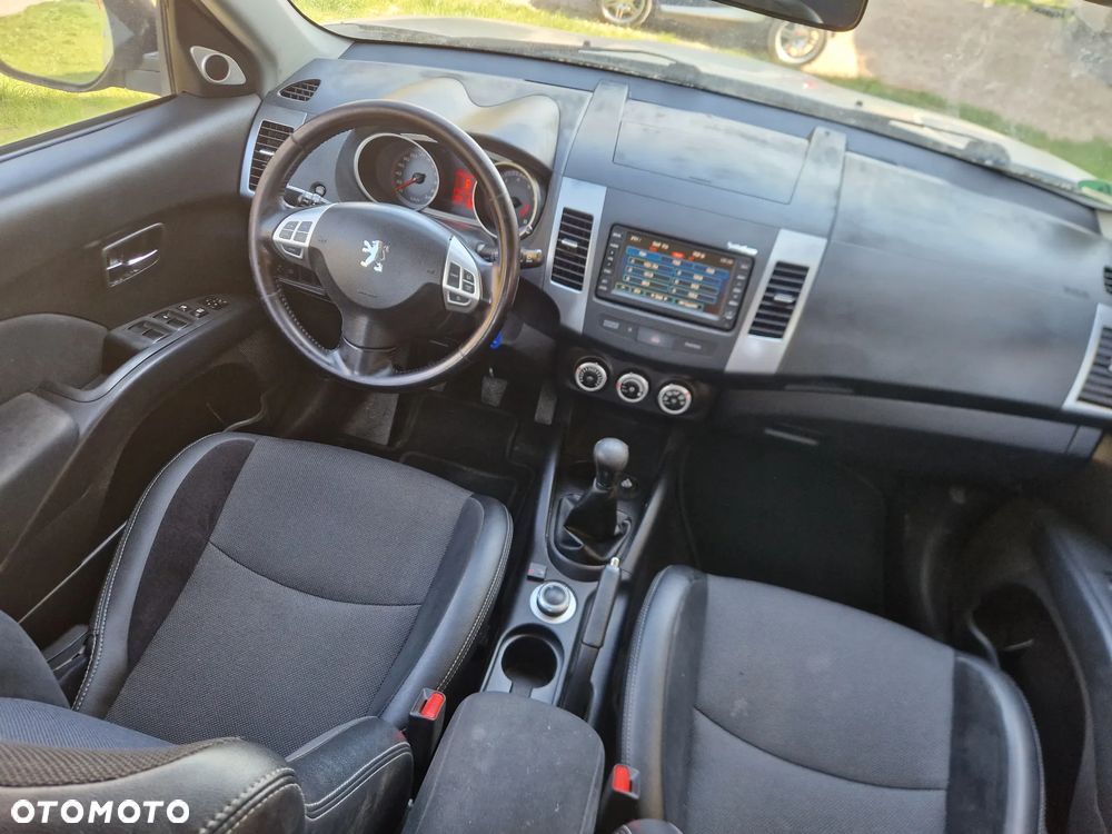 Peugeot 4007 7-Sitzer Sport - 13