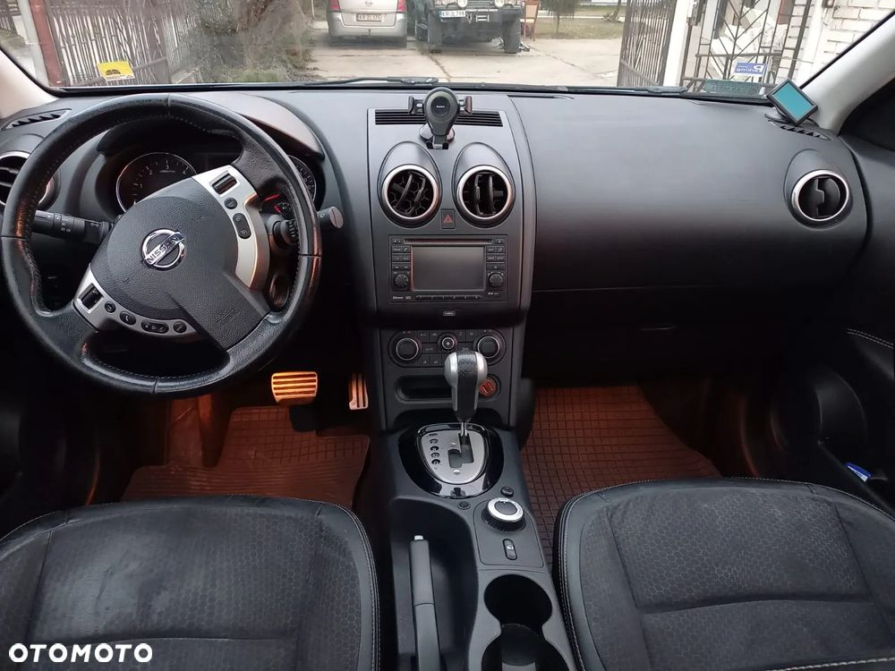 Nissan Qashqai+2 - 12