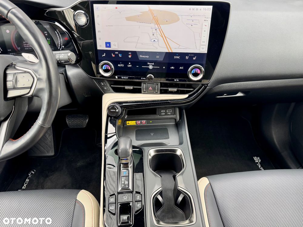 Lexus NX 450h+ Omotenashi AWD - 16