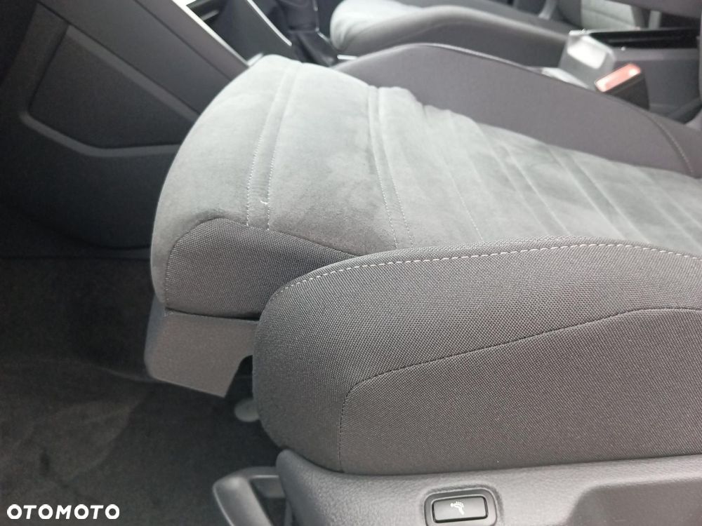 Volkswagen Touran - 13
