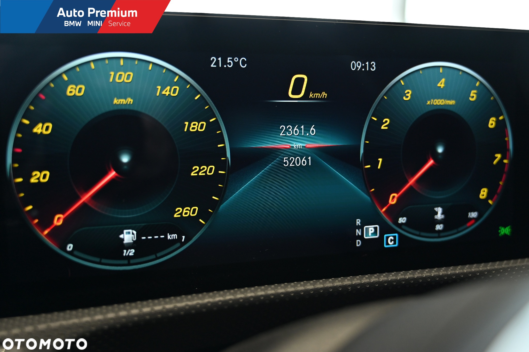 Mercedes-Benz CLA 200 Shooting Brake 7G-DCT - 12