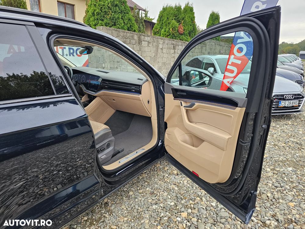 Volkswagen Touareg V6 TDI 4MOTION R-Line - 26