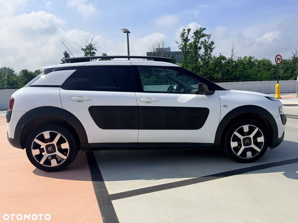 Citroën C4 Cactus 1.2 PureTech Shine Edition S&S - 8