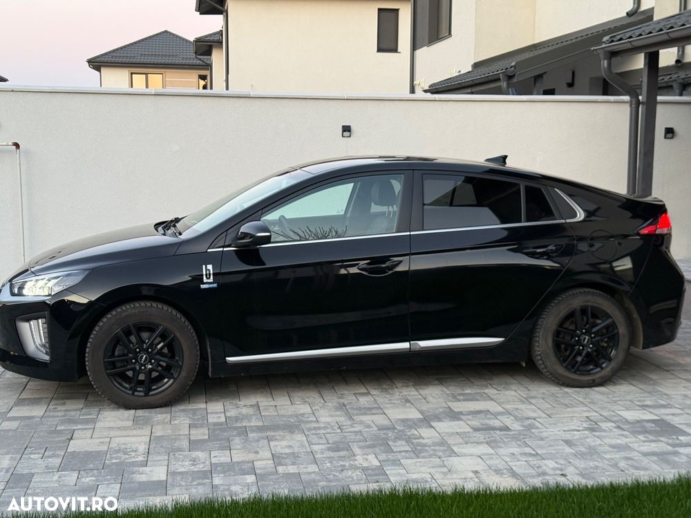 Hyundai IONIQ 1.6 GDI Premium - 4