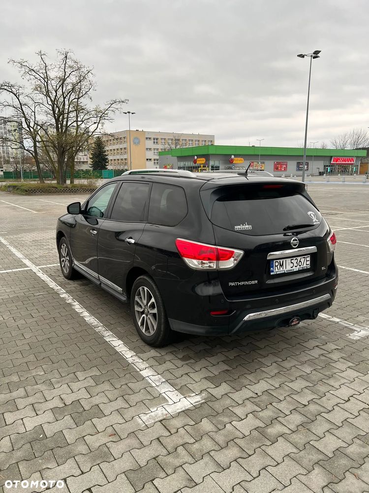 Nissan Pathfinder - 4