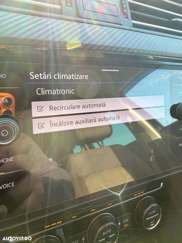 Volkswagen Passat 2.0 TDI DSG Comfortline - 23